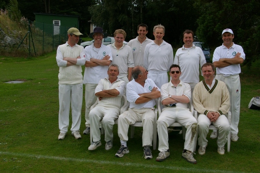 A victorious Marlowe team from The General's era. Back row L-R: B Fay, J Delaney, Z Seager, A Archer, A McKenna, M O'Regan, P Holmes. Front row L_R: R Seager, G Keogh, L Griffin, MJ Ford. Garret to Mark - "Did I pick you for this?"